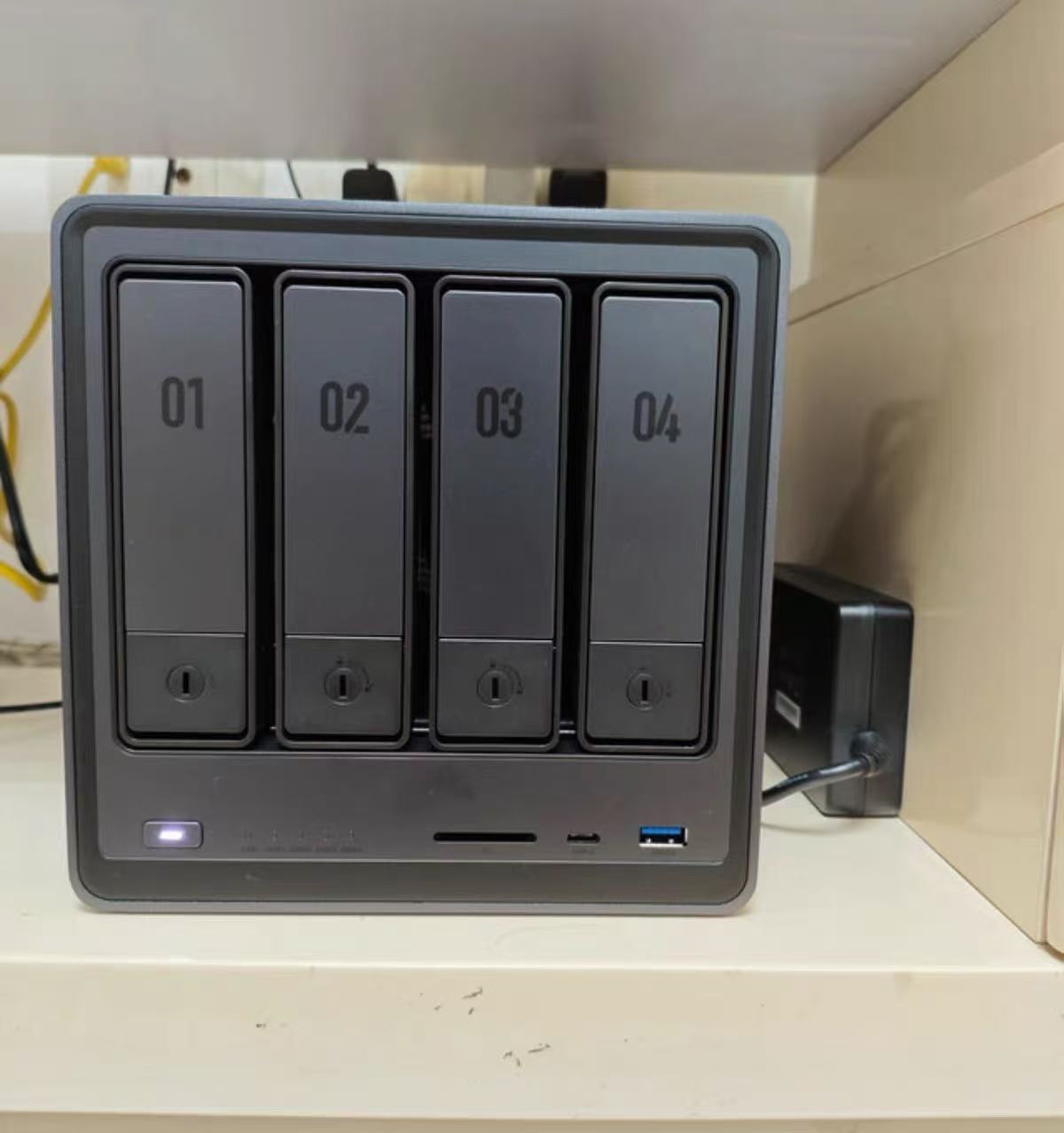 TLF Ugreen DXP4800 Plus 4-Bay  - đánh giá và giá Ddr5 8Gb